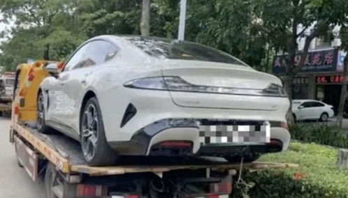 郑州一小米SU7连环撞16车，司机被警方控制，事故原因引发社会关注
